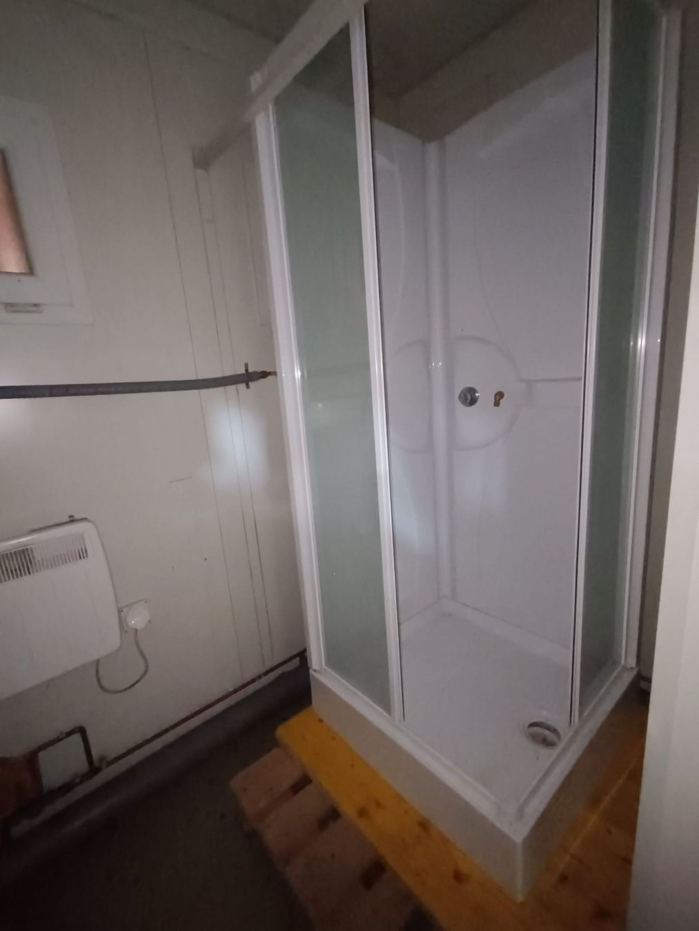Contenitori edile: 7  Wohn/Sanitärcontainer gebraucht Preis 2700-3500chf – Usato da Stettfurt venduto da sz8_6dk5 6
