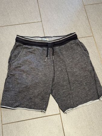 Shorts in schwarz in Grösse XS
