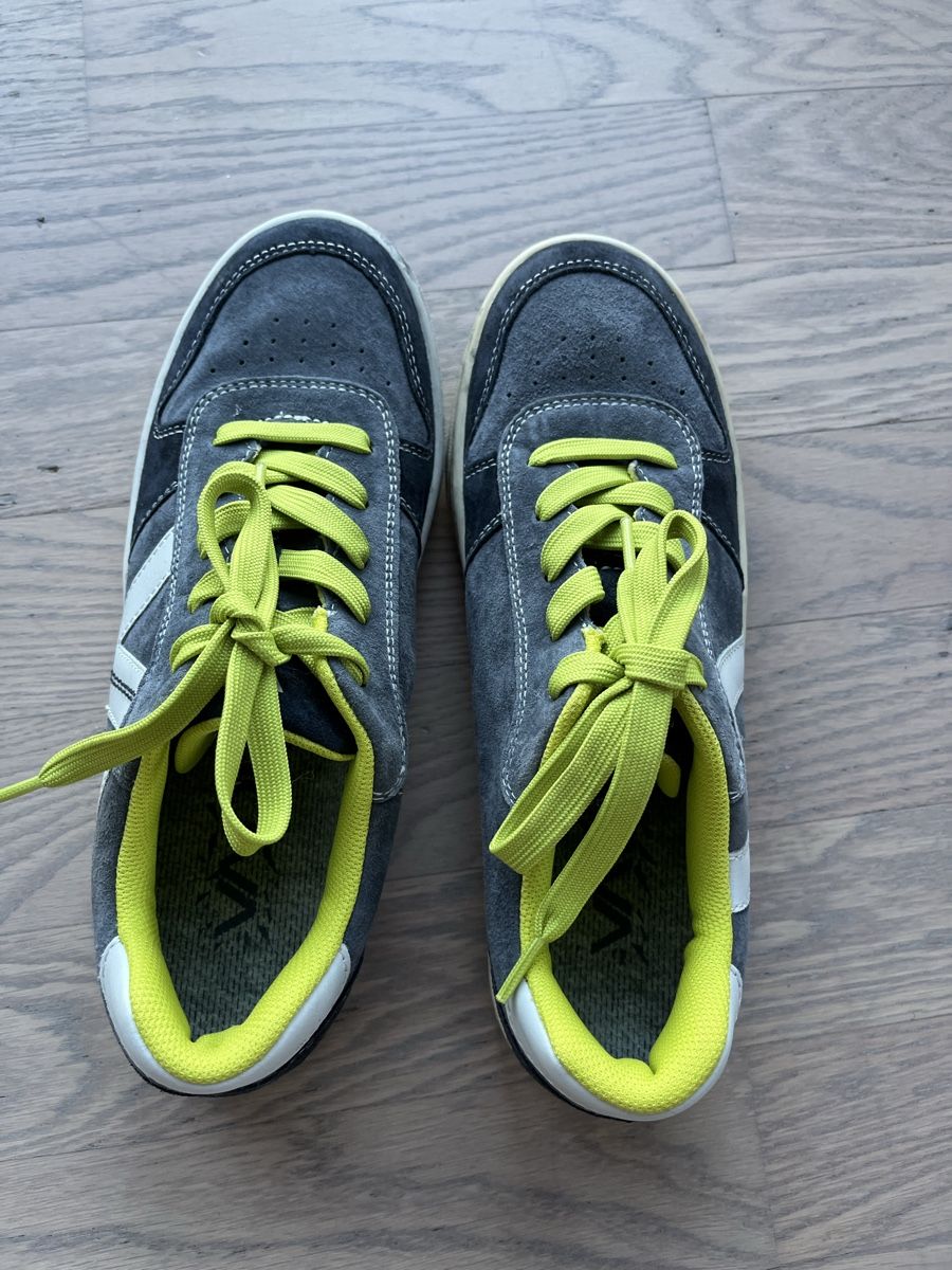 Schuhe für Jungen: Schuhe für Junge Gr. 39/40 – Gebraucht aus Oberuzwil von Kuchli 1