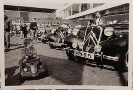 Citroën Traction Rassemblement 1984 & Voiture enfant à péd.