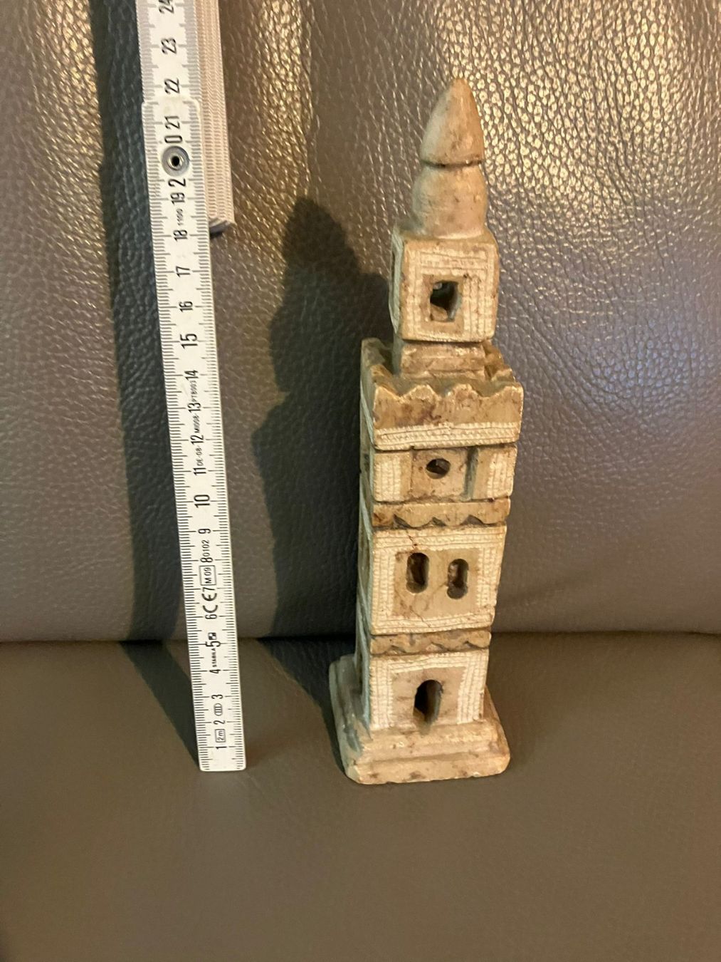 Statuette: Statuetta costruzione etnica – Usato da Melano venduto da H-Sara 3
