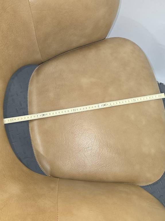 Poltrone: Lot 12 fauteuils design DeM pivotants – Usato da Salgesch venduto da can_s9gm 4