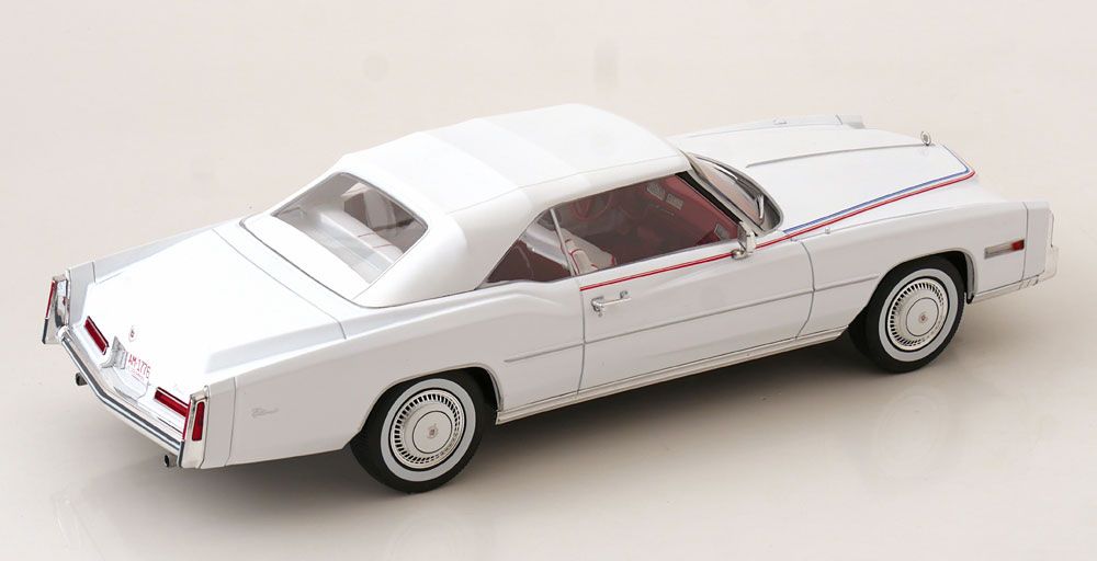 Cadillac Modellini d'auto: CADILLAC ELDORADO WEISS/ROT 1:18 MCG – Nuovo e nell'imballaggio originale da Suhr venduto da Moebelsiralfred 3