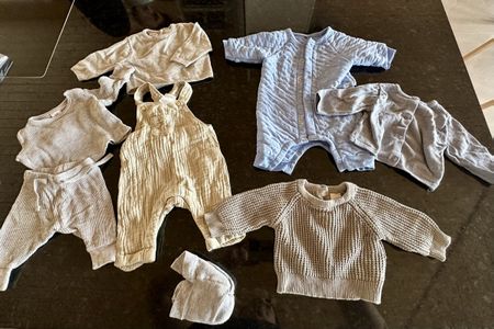 Babykleidung, Grösse 50, guter Zustand