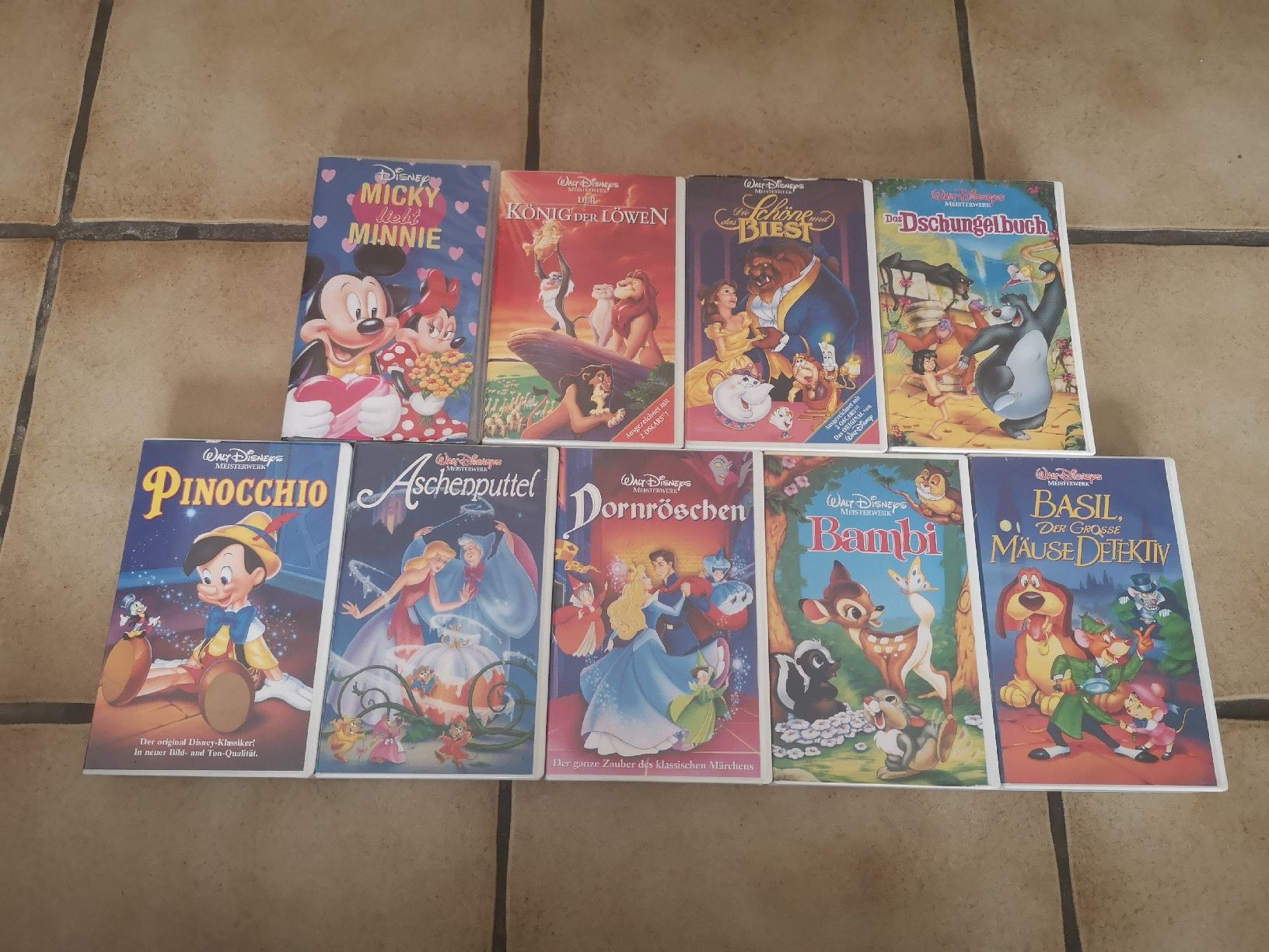 Tutti i VHS: Sammlung 9 Disney VHS Kasetten – Usato da Ibach venduto da FlyingFox26