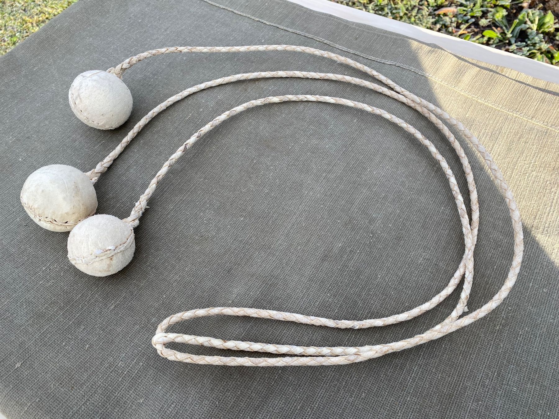 Glocken & Treicheln: schöne alte Gaucho Bola aus Argentinien – Gebraucht aus Feldbach von Fea1 8