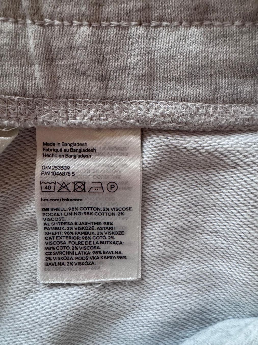 H&M Pantaloni: Shorts von H&M_Grau_Gr. XS. – Usato da Zürich venduto da Sunnyflower97 6