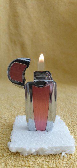 Accendini: Elegant Feuerzeug, in Rosa – Usato da Gipf-Oberfrick venduto da Bicholino 4