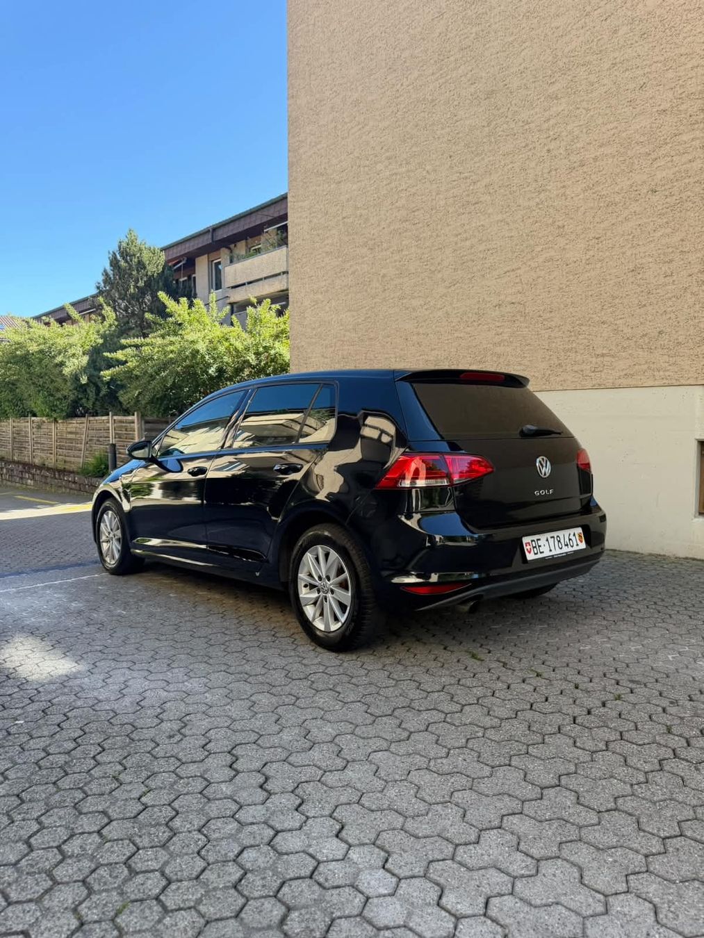 VW Automobili: Vw Golf 7 1.2 Schaltgetriebe  – Usato da Moosseedorf venduto da R.ismailji 2