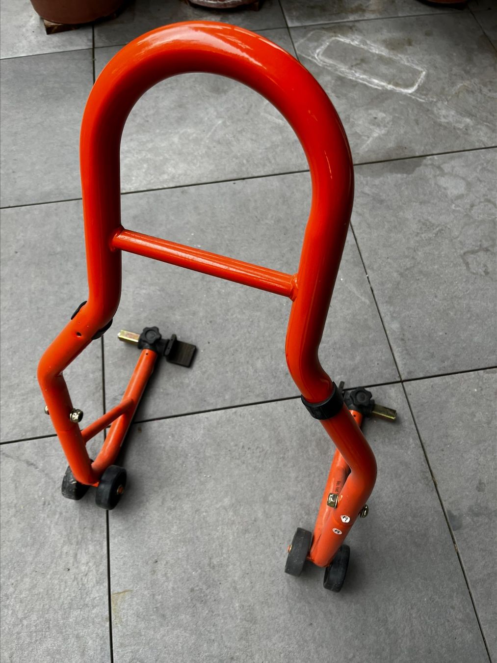 Stander: Motorrad Ständer – Usato da Fräschels venduto da Ucooker0 1