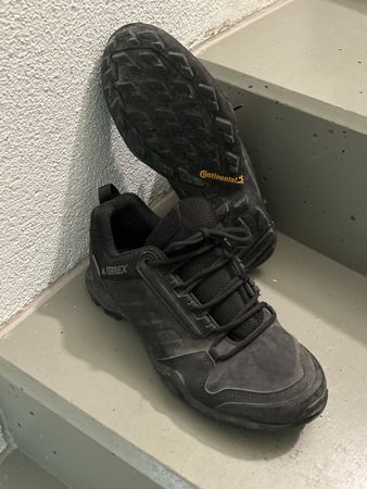 Adidas Herrenschuh Gr. 40