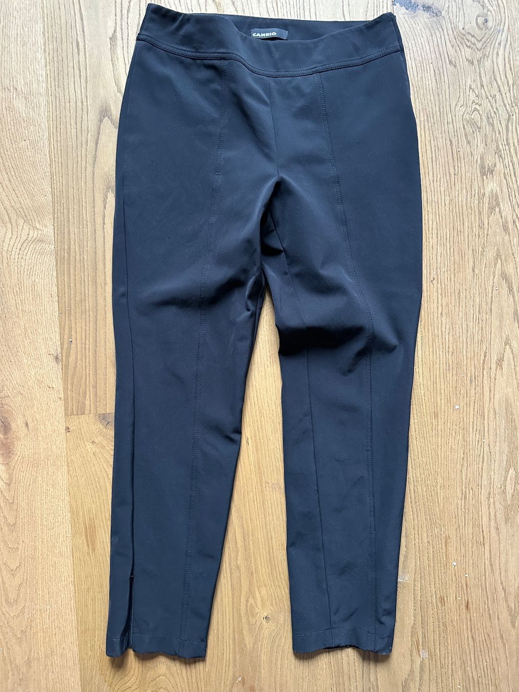Cambio Pantaloni: Schwarze Cambio Hose Gr. 40 – Usato da Winterthur venduto da Wiesentroll54