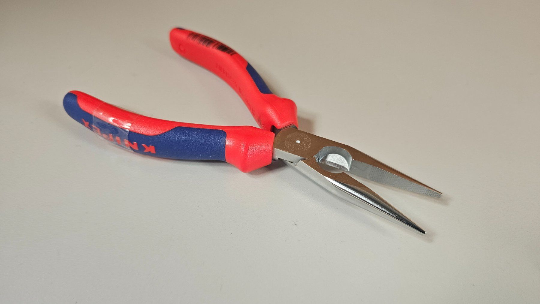 Knipex Tutti gli attrezzi: Knipex Flachrundzange mit Schneide verchromt – Nuovo e nell'imballaggio originale da Koppigen venduto da Bracher_Mail-House 1