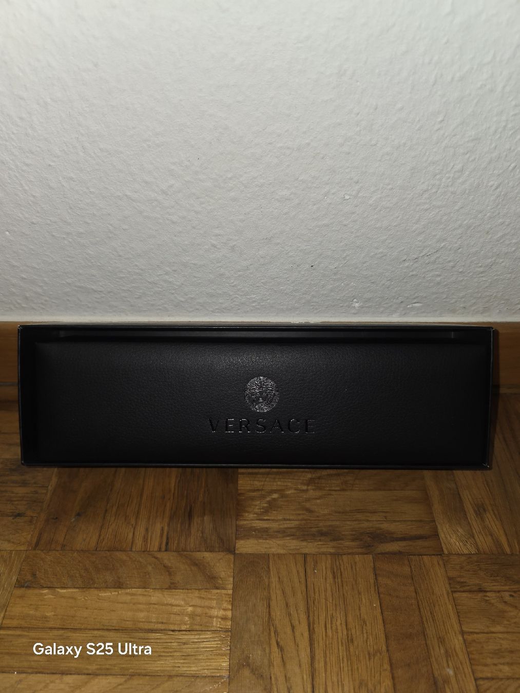 Versace Armbänder & -reifen: Bracelet Versace Medusa doré – Neu (gemäss Beschreibung) aus Meyrin von Babs17 2