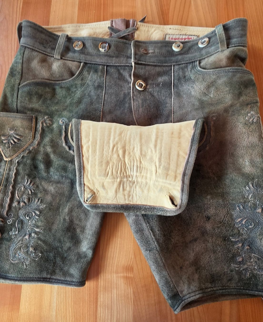 Pantaloni: Trachten-Lederhose Gr 50/52 – Usato da Dachsen venduto da RAKEHEHA 3