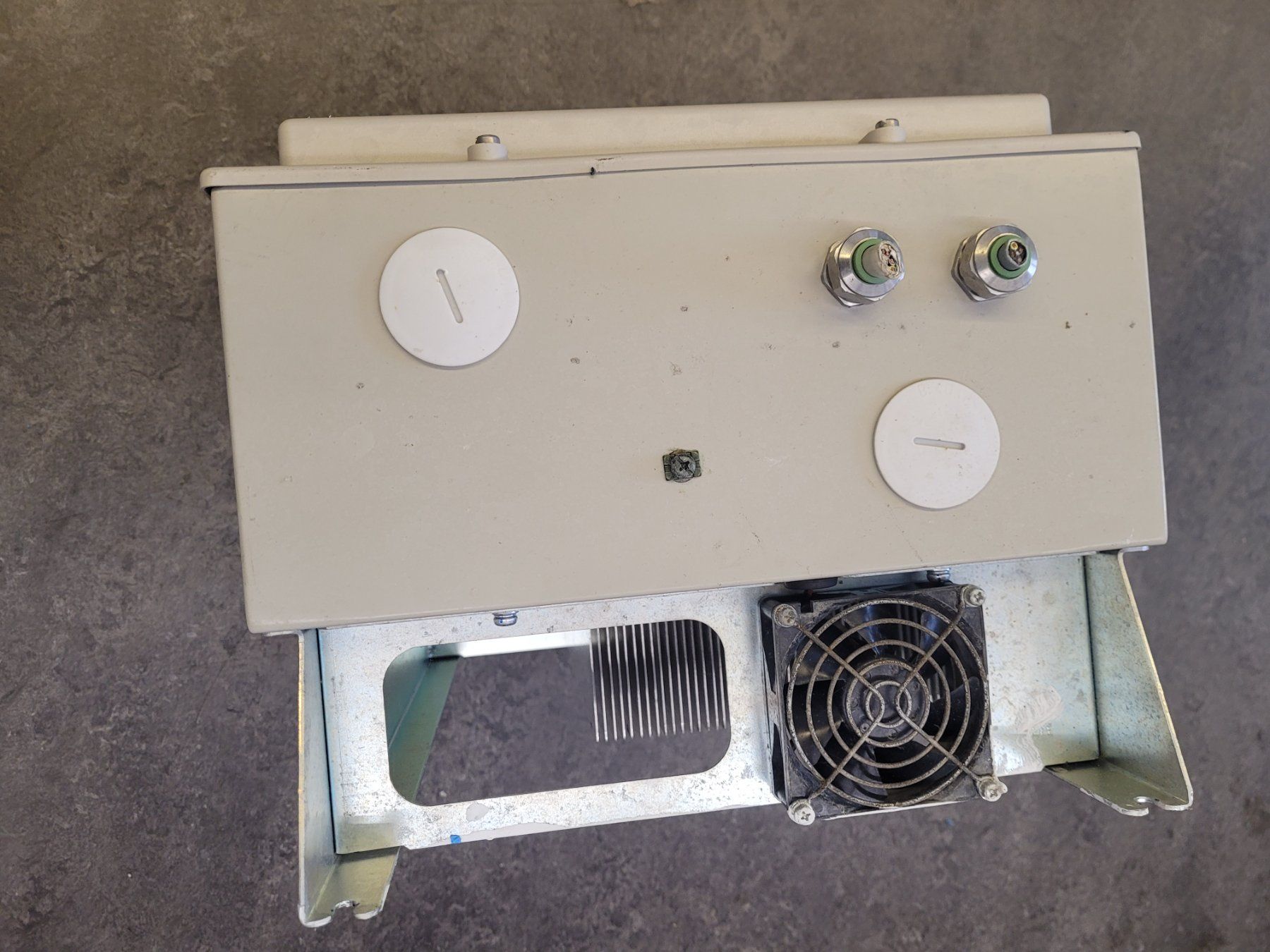 Componenti elettronici: Yaskawa V1000 Frequenzumrichter, IP66 – Usato da Vitznau venduto da Vitznau84 1