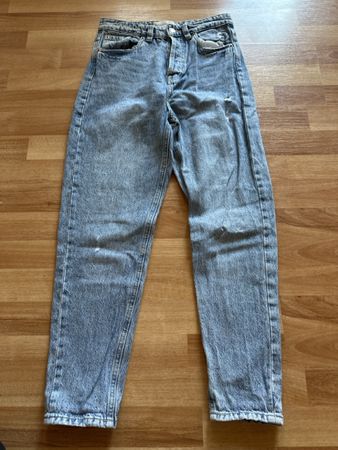 Stradivarius Jeans hellblau Gr. 36 einf. Bundweite ca. 35cm
