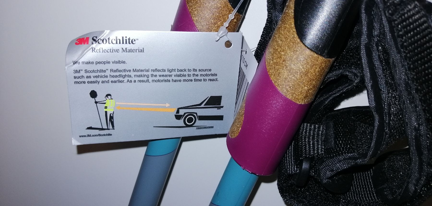 Bastoncini da trekking: Neue Nordic Walking Stöcke mit Reflexmaterial, 110 cm – Nuovo e nell'imballaggio originale da Kriens venduto da Caroline_Schweiz 2