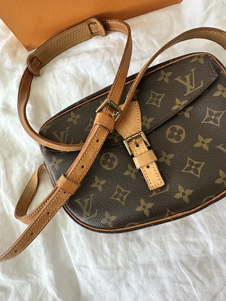 Louis Vuitton Borse: Louis Vuitton Jeue Fille – Usato da Ittigen venduto da chiller2810 7