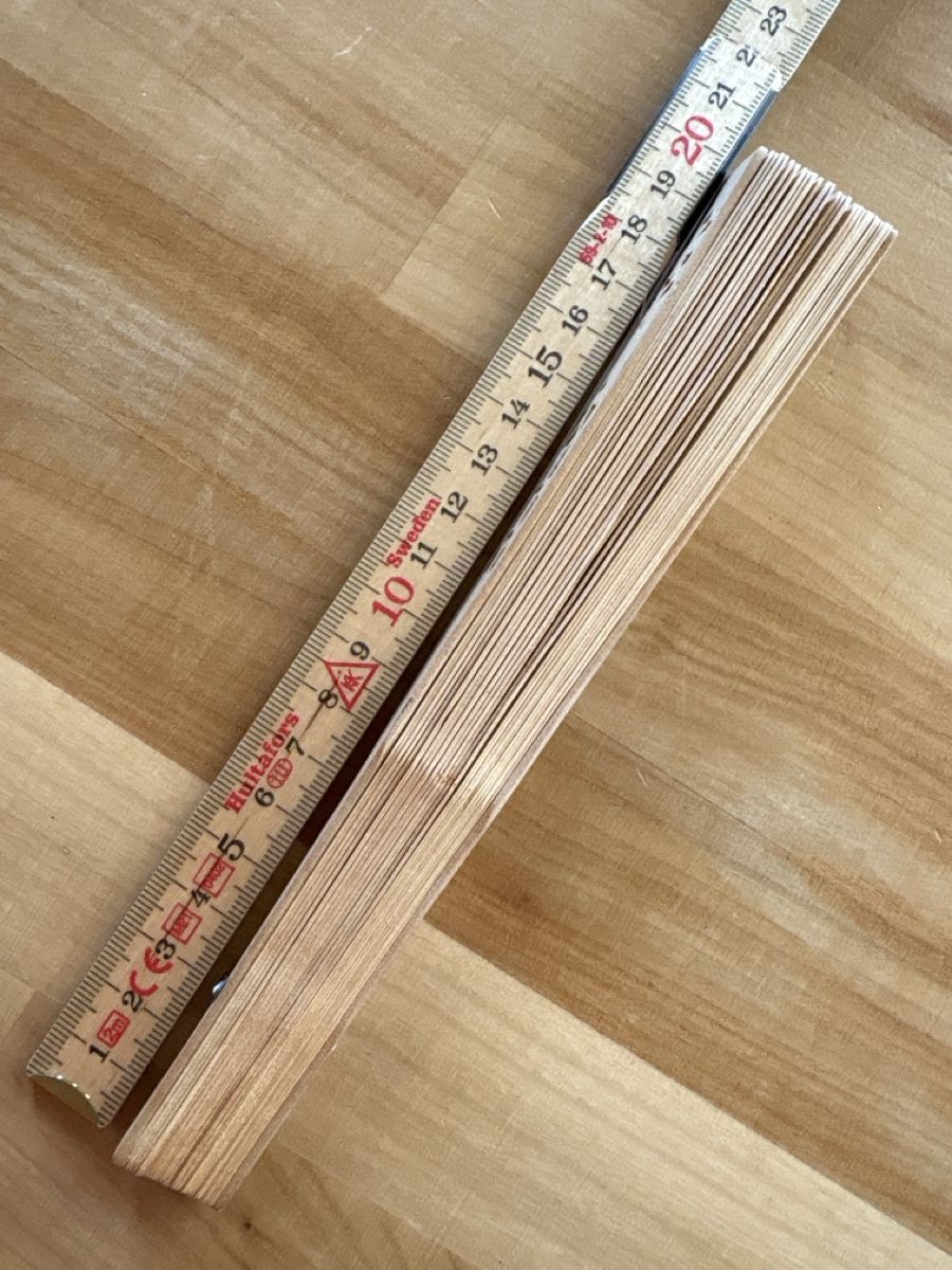 Tutte le decorazioni: Fecher aus Holz mit Blumen Motiv – Usato da Rümlang venduto da baselsale1 2
