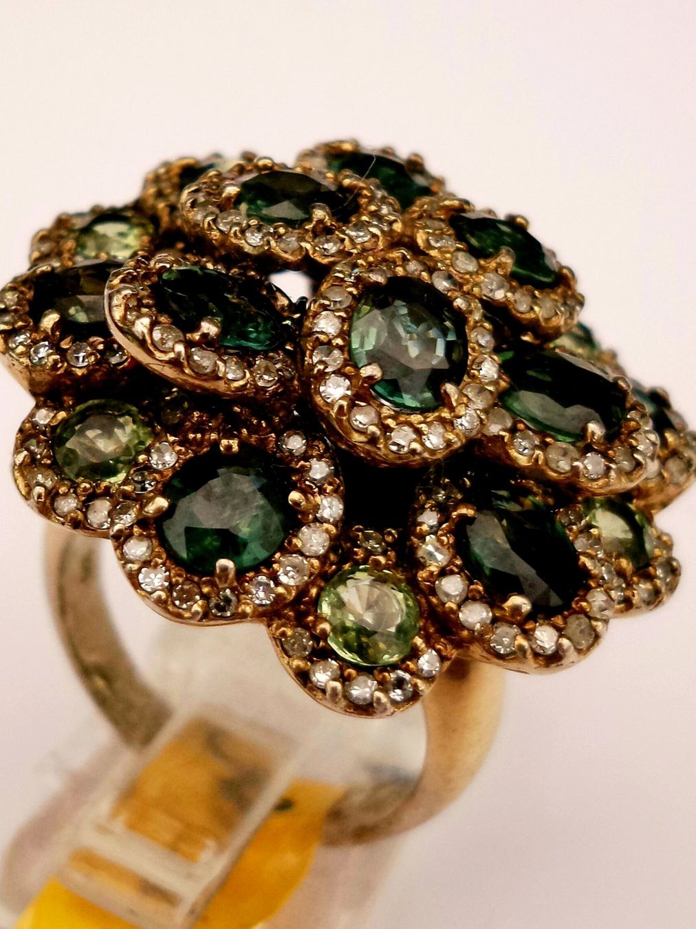 Anelli: Ring mit Tsavorit und Diamanten – Nuovo (secondo la descrizione) da Zürich venduto da Bieter04 9