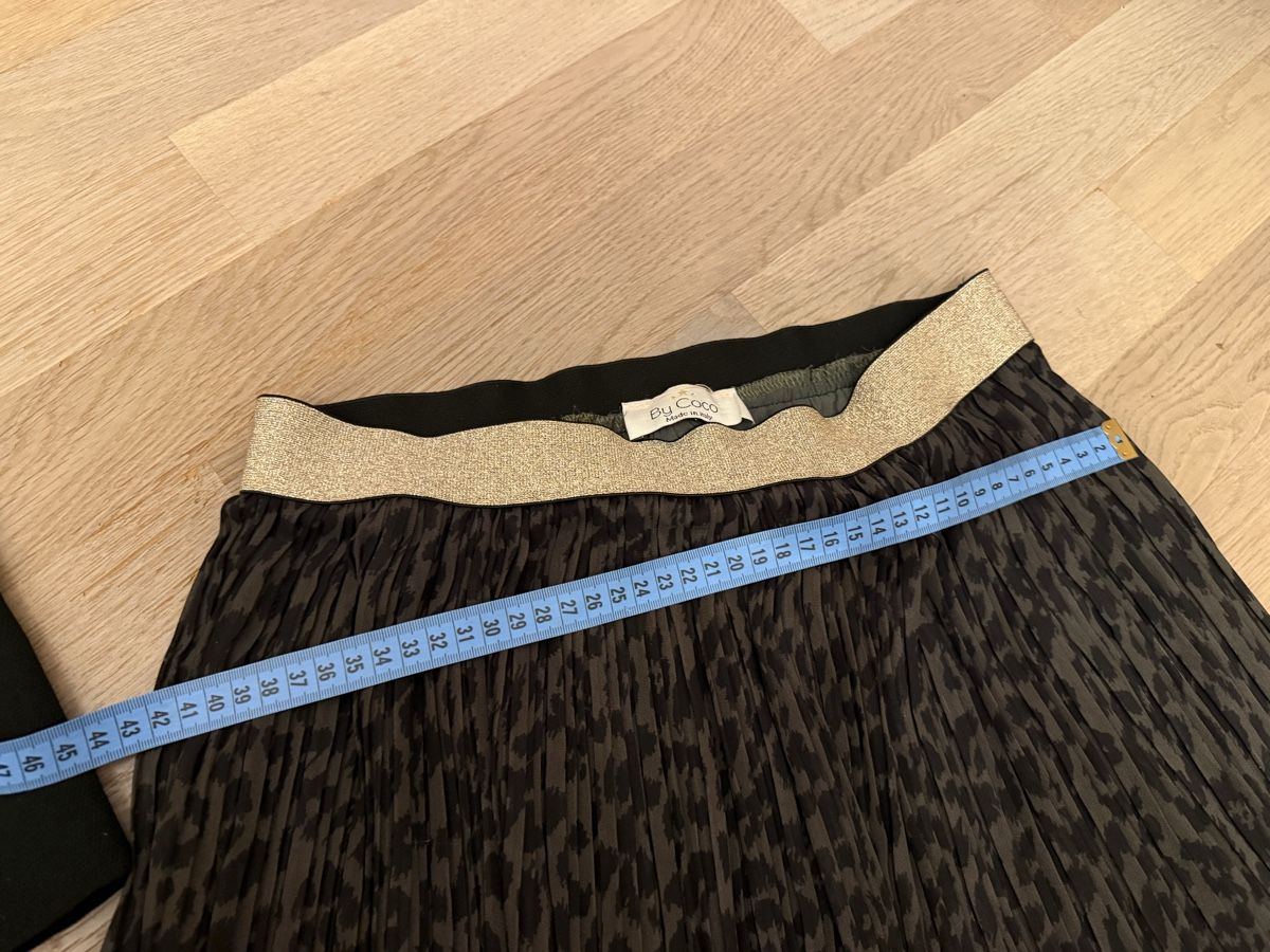Mango Lotti di vestiti: Top Mango & schwarzer Faltenrock Leo Print Gr. L – Usato da Rubigen venduto da Elmacino 3