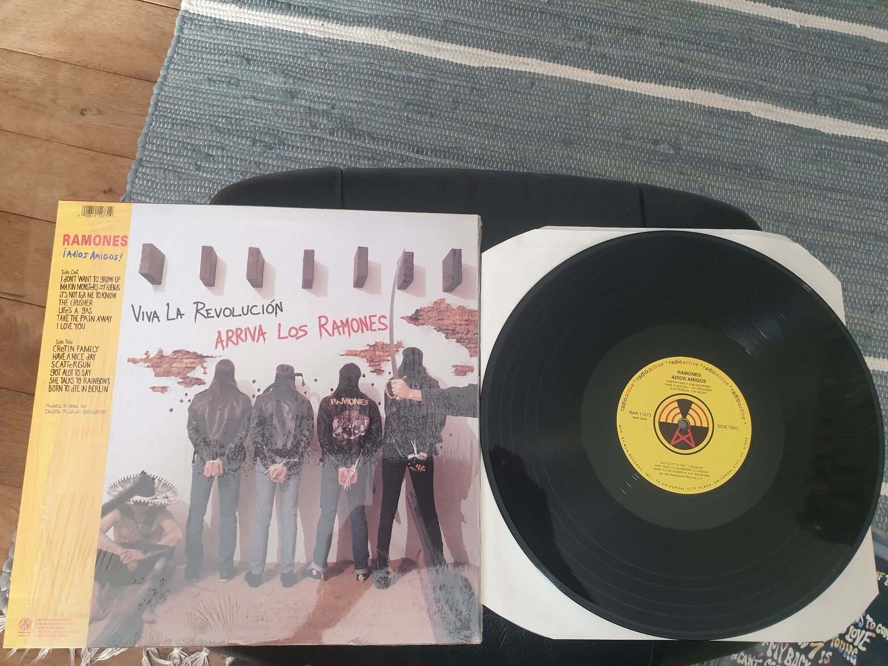 Dischi in vinile: Ramones – ¡Adios Amigos! – Usato da zürich venduto da ultraviolet 1