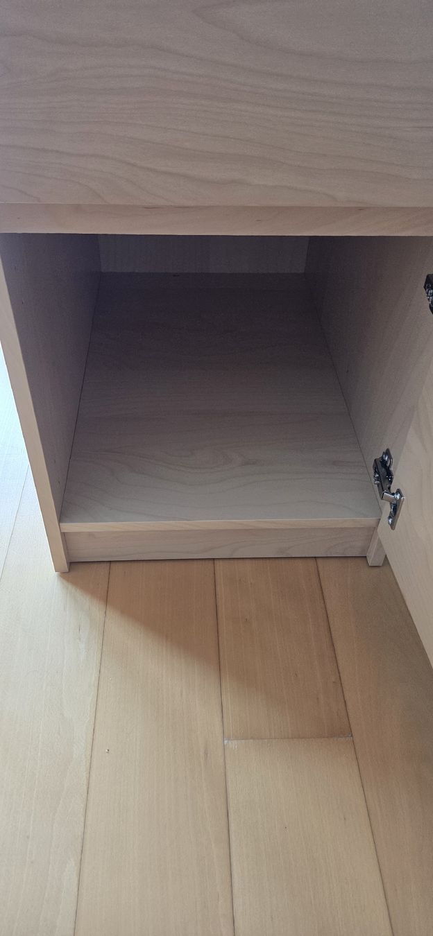 Ikea Scrivanie: Ikea Bürotisch – Usato da Henggart venduto da Ollllley 3
