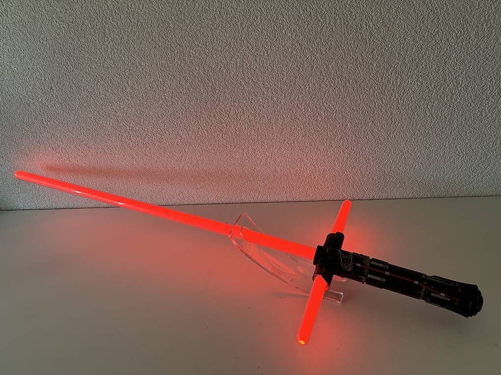 Giocattoli: Kylo Ren Force FX lightsaber  – Usato da Les Bois venduto da mav_vnd8