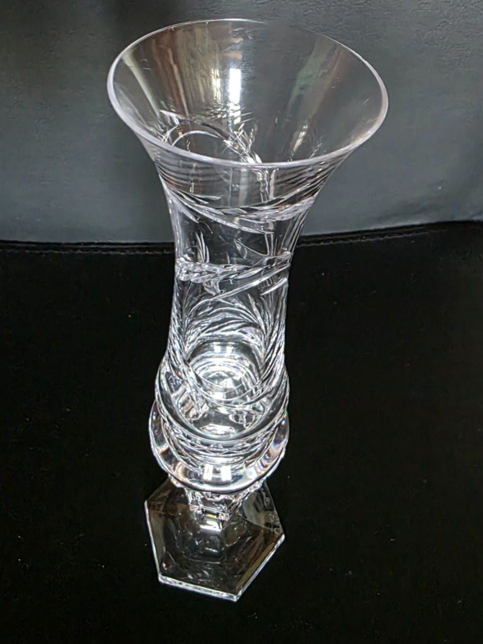 Vasen & Gefässe: antike Kristall Glas Vase 24 cm – Gebraucht aus Walterswil BE von Lonitti
