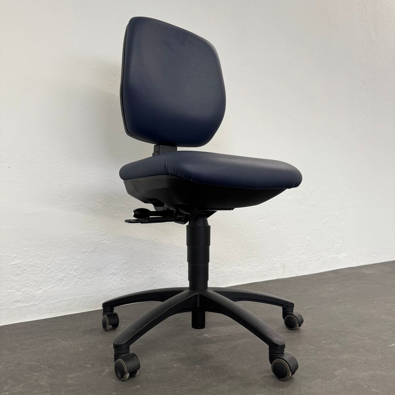 Sedie: Dauphin Classic Arbeitsdrehstuhl – Usato da Schönenwerd venduto da mcofficeshop 5