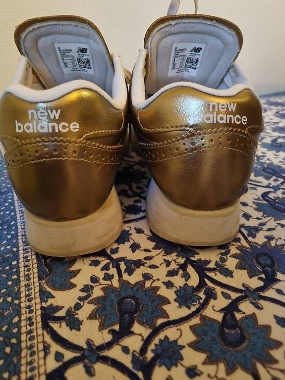 Scarpe da donna: New Balance dorée taille 39 – Usato da Colombier NE venduto da kasquette 1