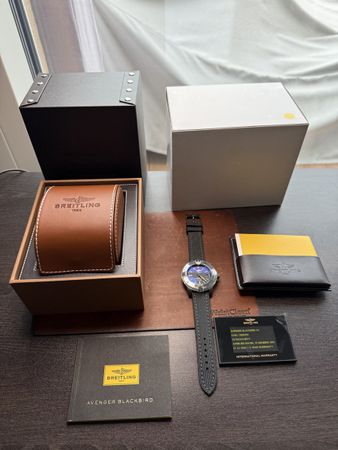 Breitling Avenger Blackbird 44 Full Set 2016 Titan DLC/PVD