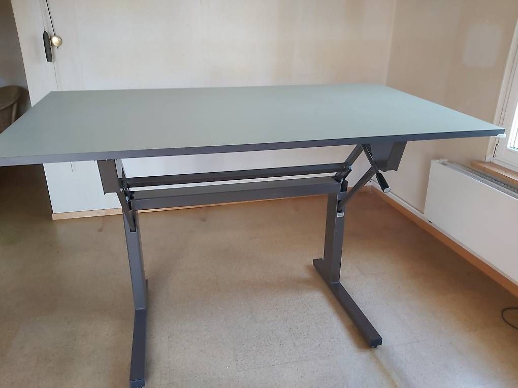 Tables: Tisch höhenverstellbar  – D'occasion à Salmsach par bri_2l69 1