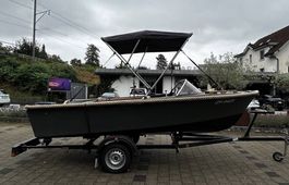 Prüfungsfreies Motorboot auf dem Thunersee mieten