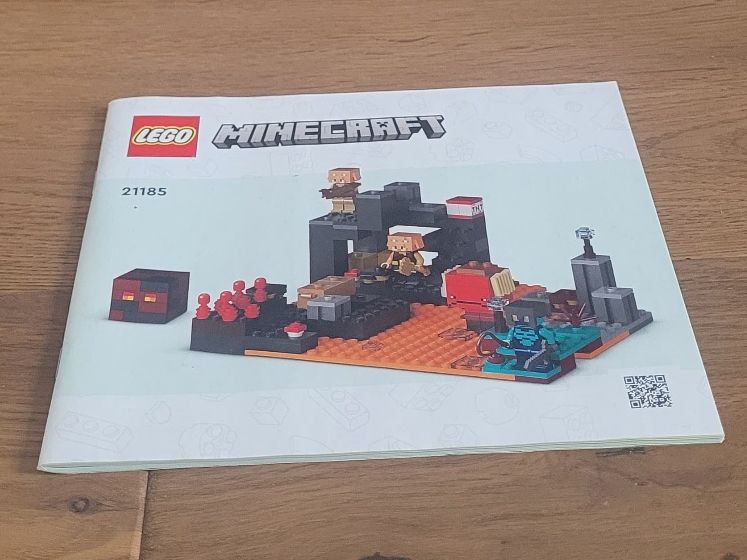 Lego Giocattoli: Lego Minecraft 21185 – Usato da Urdorf venduto da Daniela028 1
