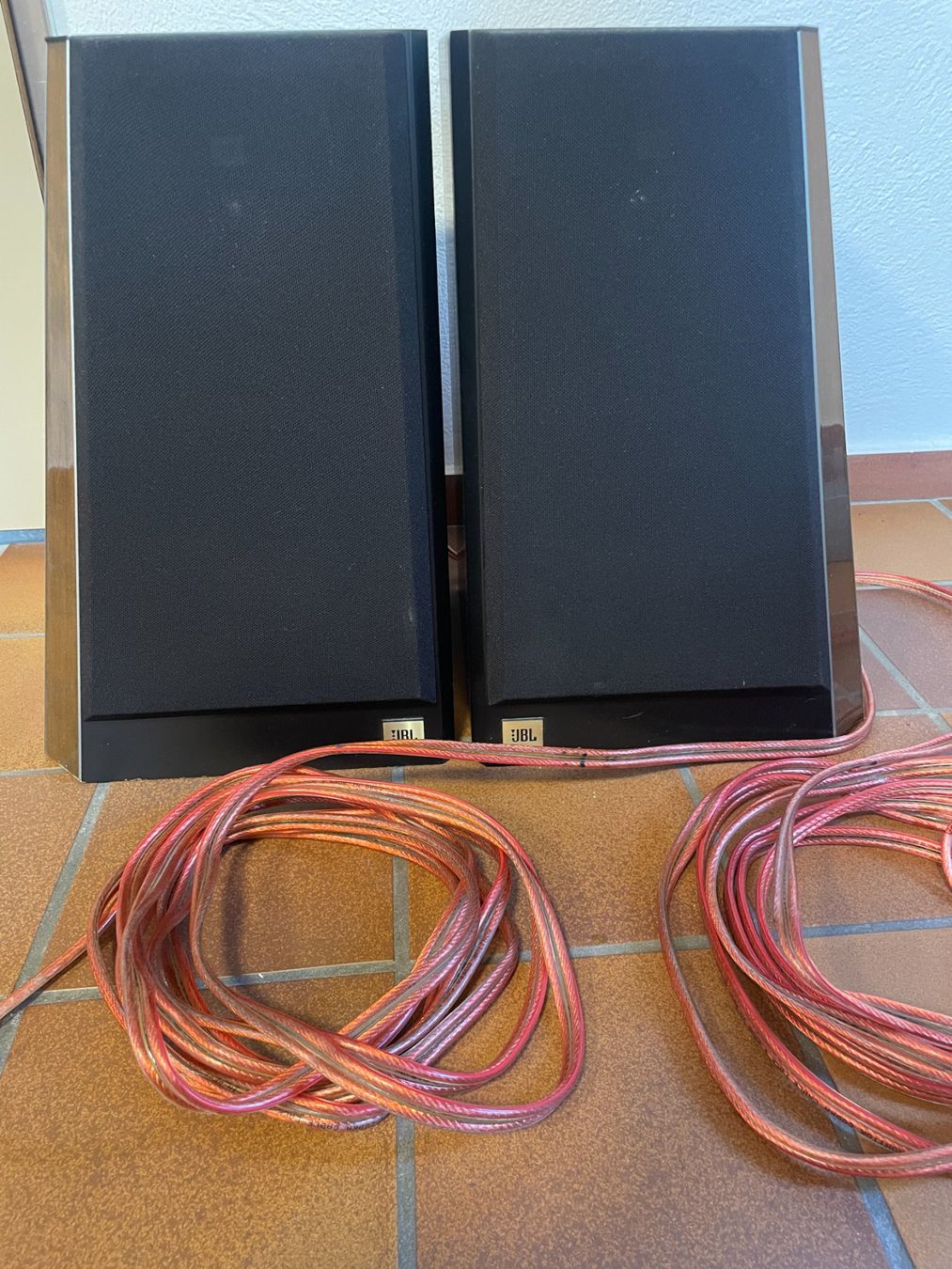 JBL Haut-parleurs: Boxen JBL Ti1000 – D'occasion à Domat/Ems par 01Mani