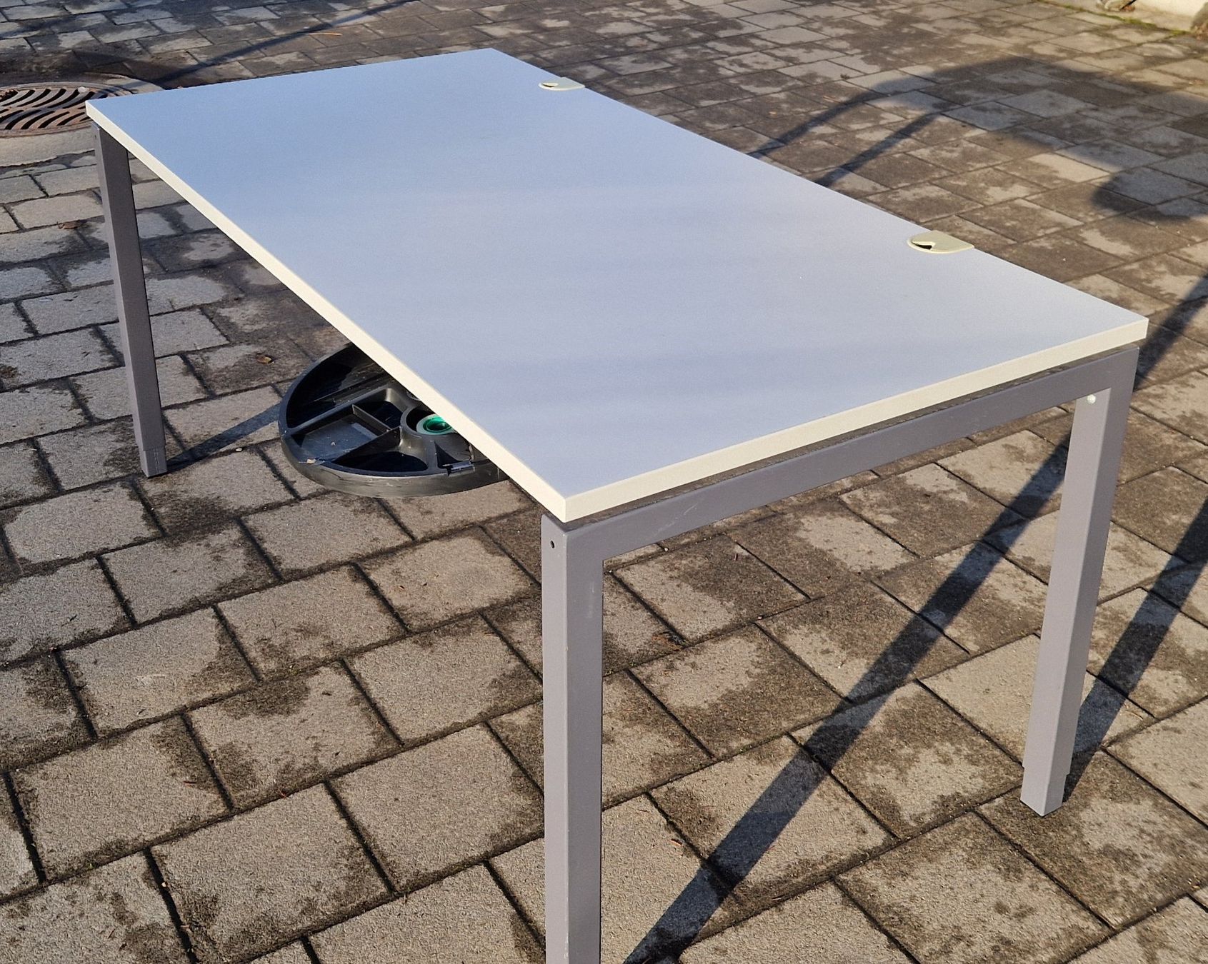 Scrivanie: Schreibtisch / Bürotisch – Usato da Gampelen venduto da Schmidi887 1