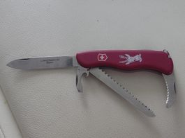 Victorinox Hunter 111 mm Modellnr 0.8573 mit Hirsch Motiv 