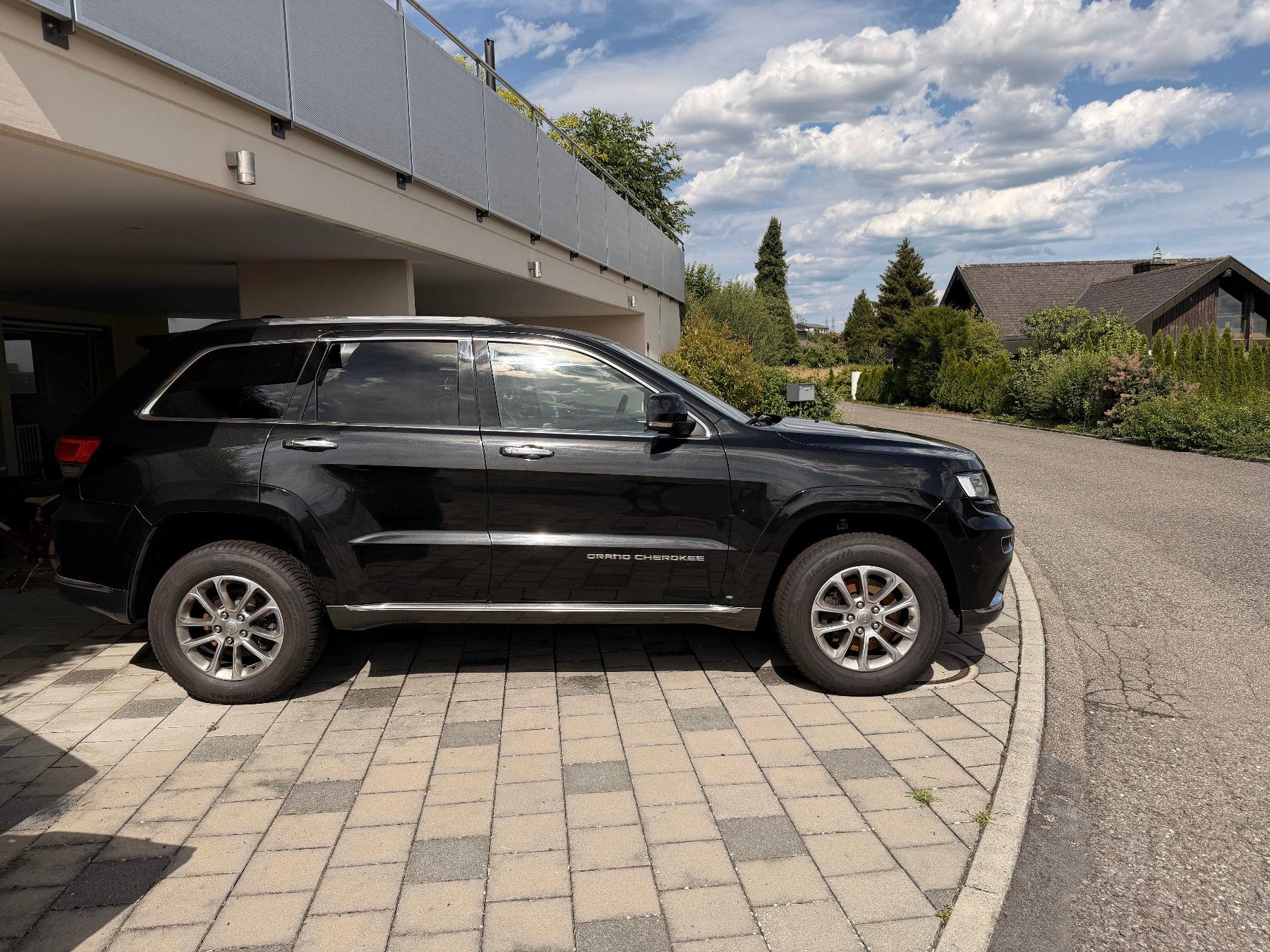 Jeep Automobili: Jeep Grand Cherokee Summit mit 3.5to Anhängelast – Usato da Hildisrieden venduto da Aareplast 4