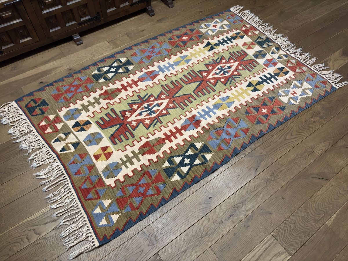 Kelim Tappeti: Wunderschöner bunter Kelim – Usato da Bennau venduto da Mayer_Carpets 4