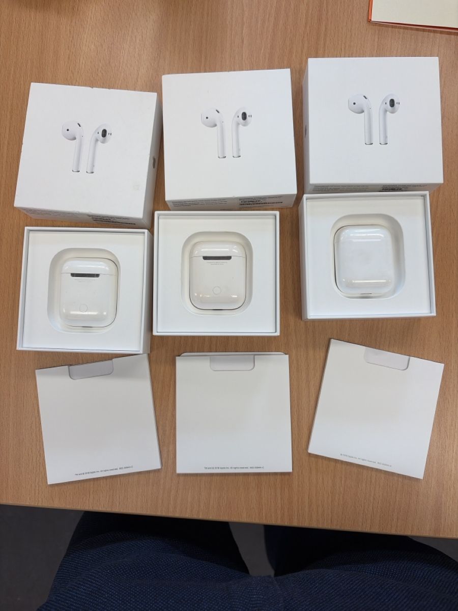Apple Casques audio: AirPods – D'occasion à Cadenazzo par rai_j8nl