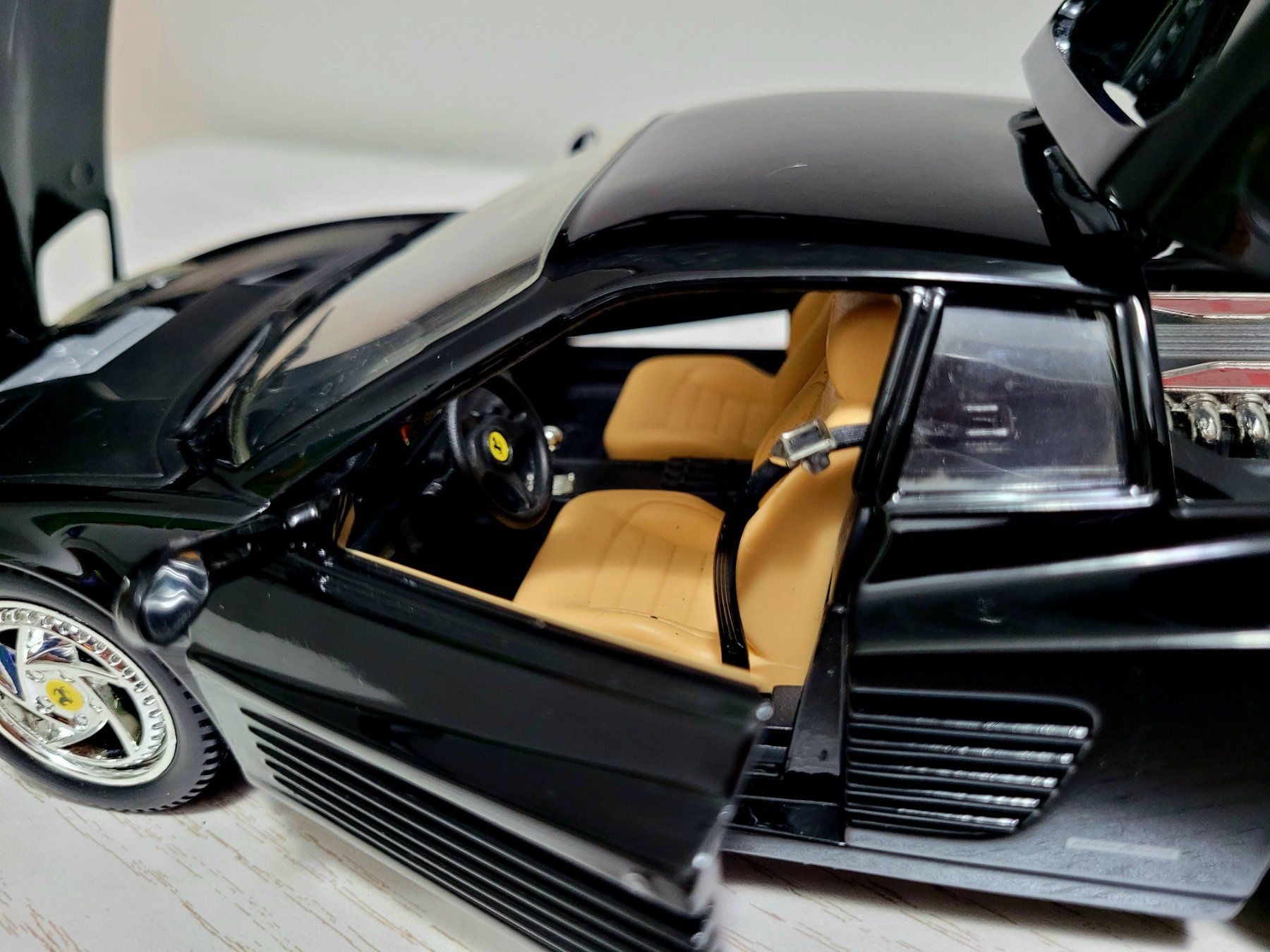 Ferrari Modellini d'auto: Ferrari 512 M 1:18 – Usato da Chiasso venduto da R.e.g.59 3