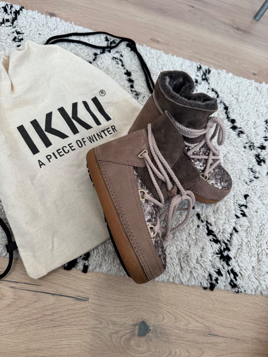 Inuikii Scarpe da uomo: "IKKII" - Schneeschuhe Grösse 35 – Usato da Buchs ZH venduto da crazyhandbaggirl123 9