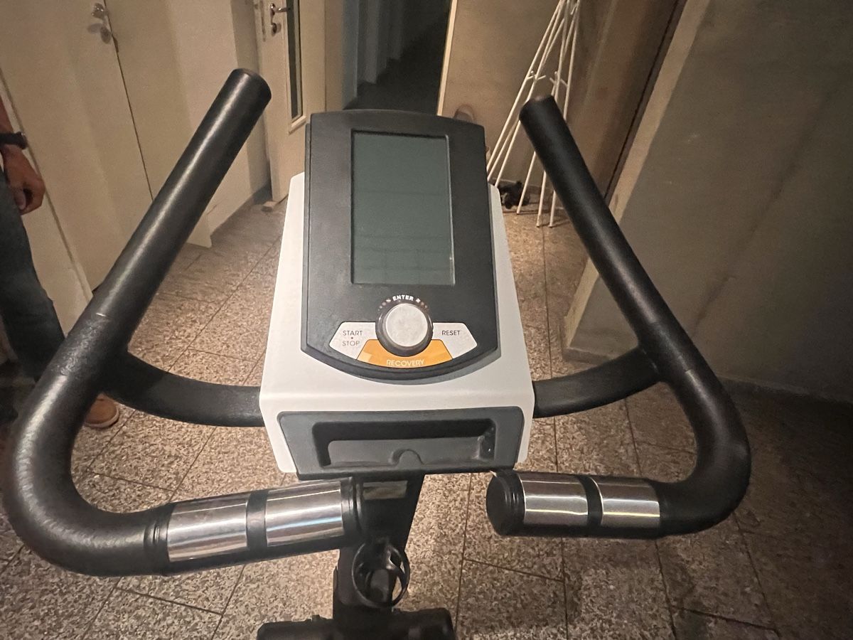 CardioStrong Vélos d'appartement: Heimtrainer BX60/ Cardio Strong – D'occasion à Basel par ang_vcb8 1