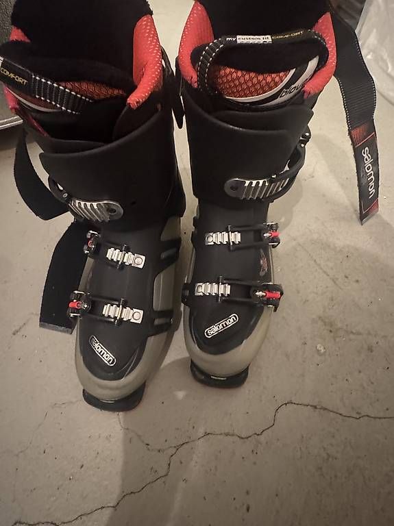Scarpe da uomo: Skischuhe Gr 43 – Usato da St. Gallen venduto da mar_6jfn