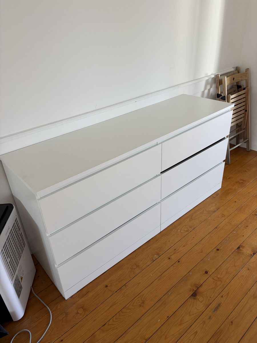 Ikea Tables de nuit: IKEA Malm Kommode zu verschenken – D'occasion à Thalwil par marcel_geb