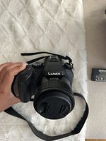 Panasonic Lumix DMC-FZ1000 Digitalkamera mit Zubehör guter Z
