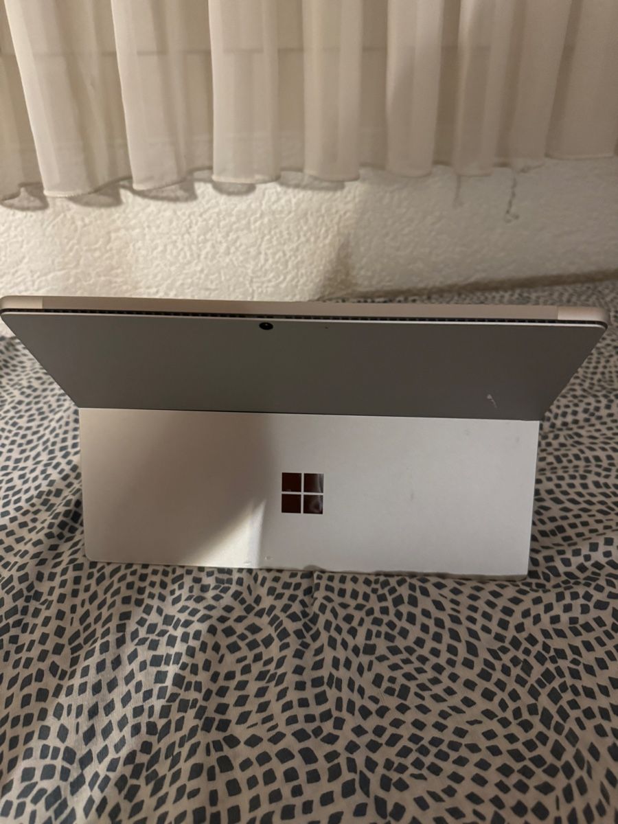 Microsoft Notebook: Surface Pro 8 Laptop – Usato da Binningen venduto da tmasc 2