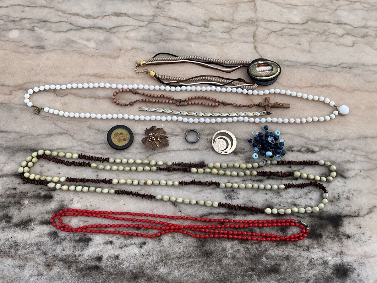 Altri gioielli: Modeschmuck-Konvolut, Rosenkranz,  – Usato da Thal venduto da nocheli